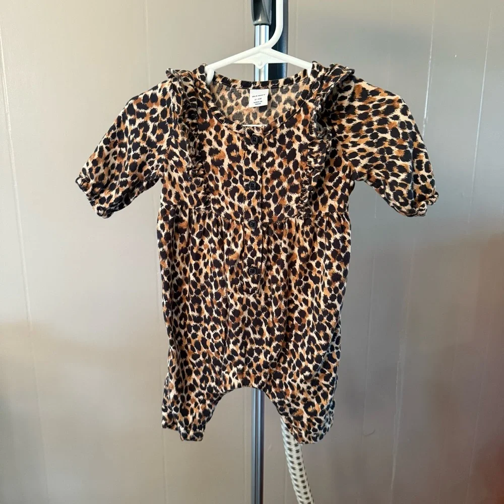 Bundle of 2-Old Navy 0-3 Months. Snap Legs.‎ Red Plaid and Leopard Print Rompers